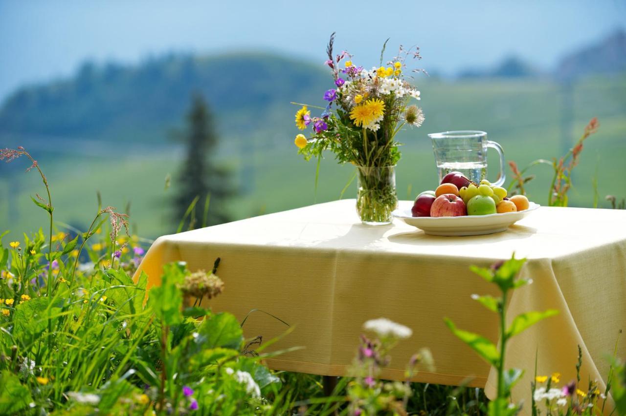 Hotel Restaurant Formarin Oberlech Kültér fotó