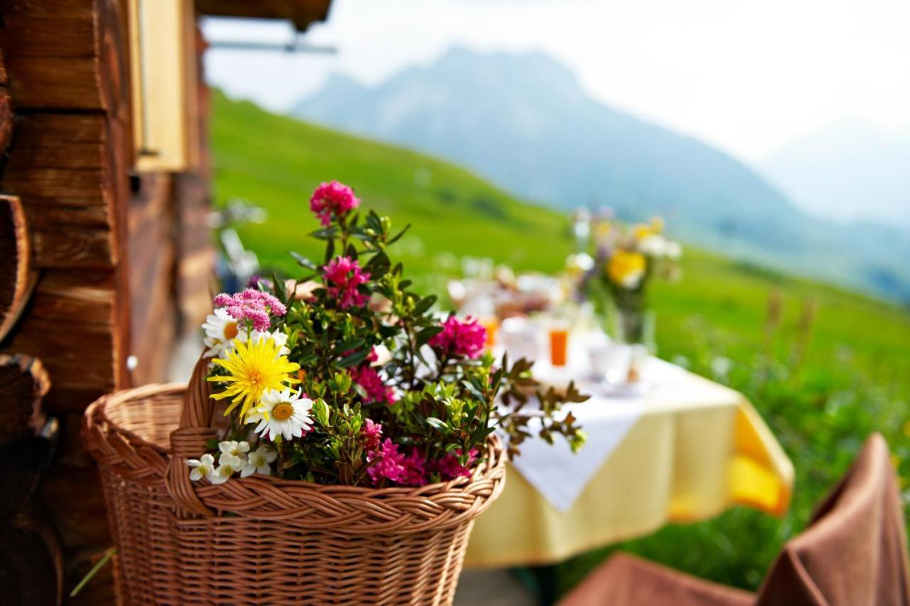 Hotel Restaurant Formarin Oberlech Kültér fotó