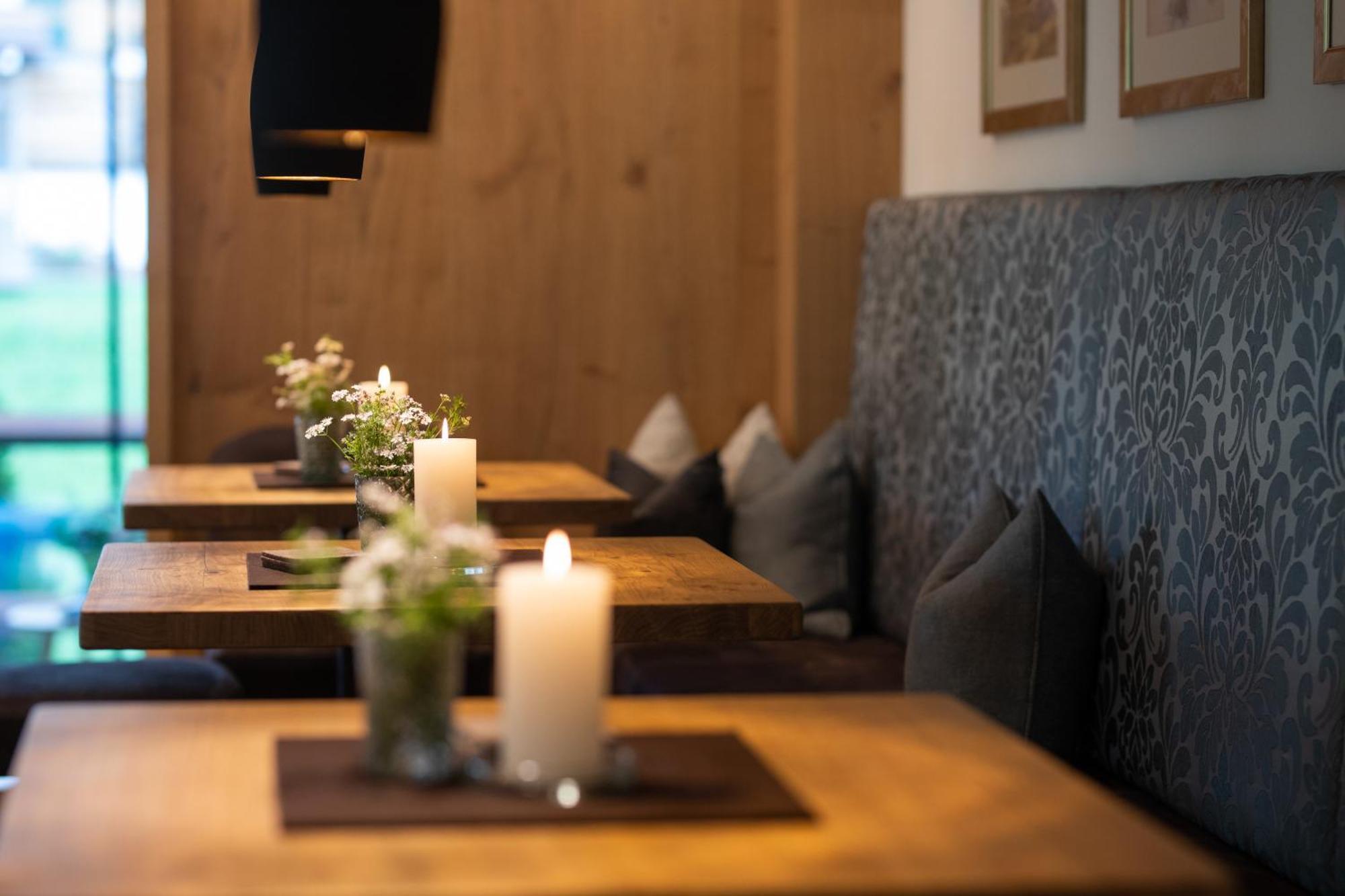 Hotel Restaurant Formarin Oberlech Kültér fotó